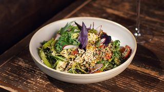 ქინოას სალათი