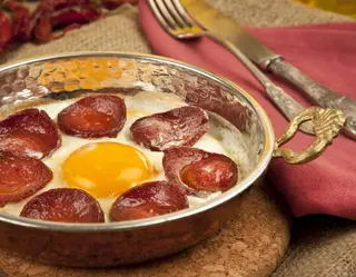 Суджуклу Юмурта/Sucuklu Yumurta