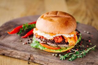 Boeuf Egg Burger