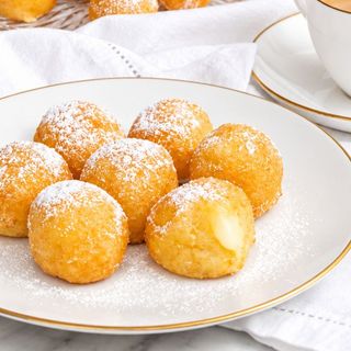 Buñuelos rellenos caja de 12UDS