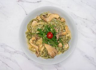 Талиатели с aспержи и горски гъби