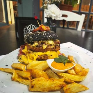 Hamburguesa "La Viuda Ardiente" 