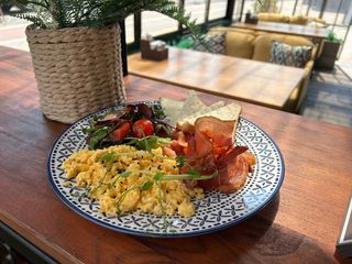 Скрембл з беконом (240г)