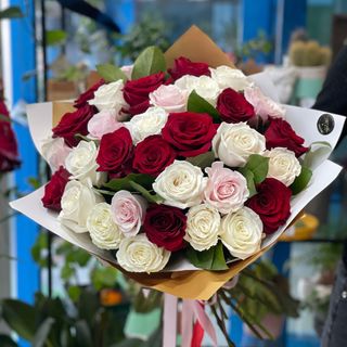 Special 33 Roses