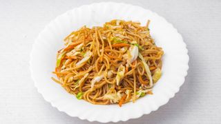 64. Pržene testenine sa povrćem 