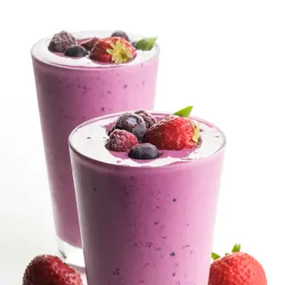 smoothie šumsko voće , bademovo mlijeko (berry smoothie with almond milk)