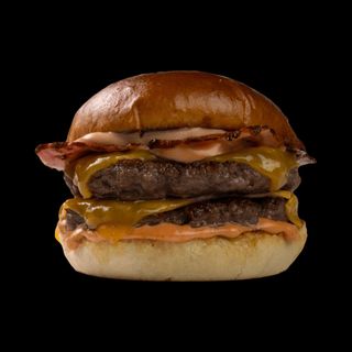 Двоен bacon бургер (320г)