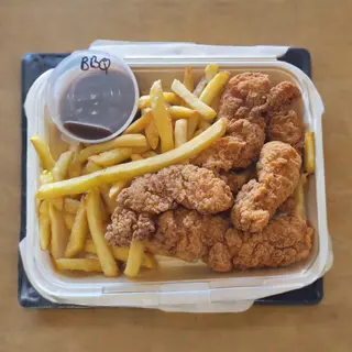 Solomillos De Pollo Kentucky Con Guarnición