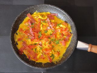 omelette charcuterie