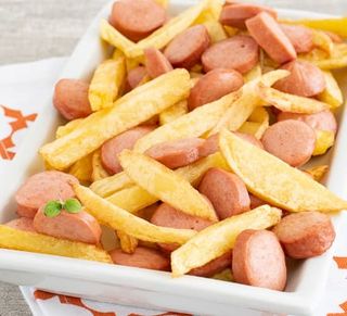 Patatine fritte e wurstel