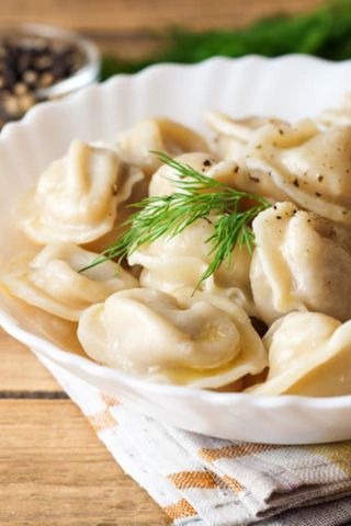 პელმენი ქოთანში ნაღებით