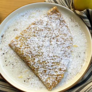Crepe con limon y azucar glass