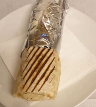 Durum De Pollo Con Ensalada