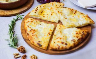 მეგრული ხაჭაპური 4 ნაჭრიანი