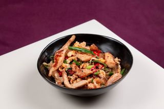 Пад Тай з куркою (320г)