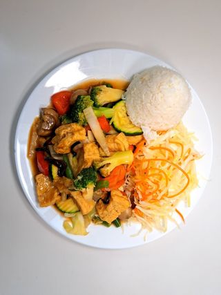 Smażone tofu z warzywami