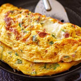 CHEESE OMELETTE