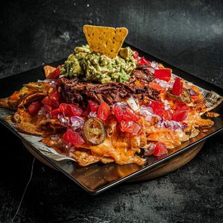 Nachos Con Queso Y Carne Moica