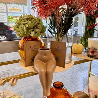 Wazon ceramiczny kobieta 