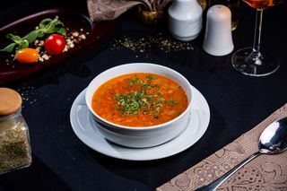 Bors de fasole cu ceapa rosie