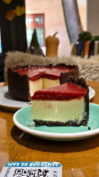 Чизкейк Нью Йорк з полуничкою