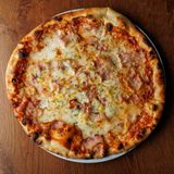 Pizza 3 sira i pančeta