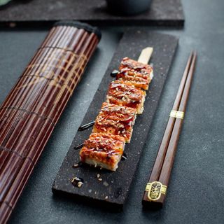 Յակի օձաձկով