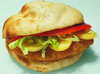 Sandwich cu pui Shanghai