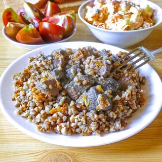 Гречка з курячою печінкою