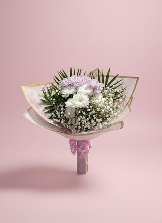 Букет от три хризантеми