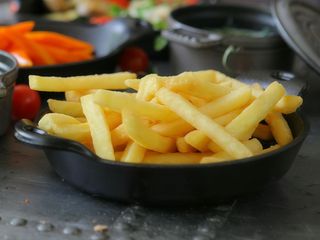 Картопля Фрі з Трюфельним айолі (150/40g)