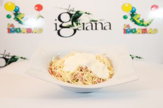 ENSALADA COL QUESO POLLO