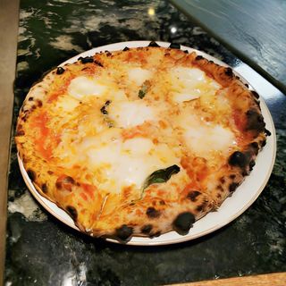 Пица Куатро Формаджи