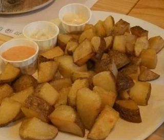 Patatas 3 Salsas