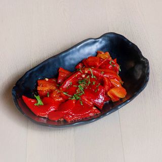 Salată de ardei copți