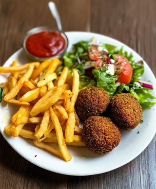 Talerz falafel