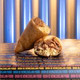 Empanada mechada y queso