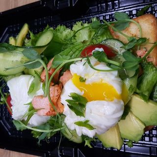 Великий Сніданок Бенедикта з креветками