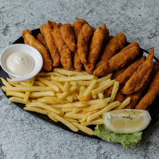 Ručak porcija - pohovani pileći štapići