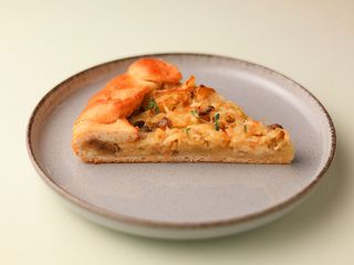 Пиріг з запеченою картоплею та сиром (125g)