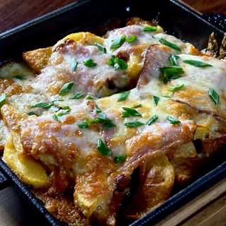 Пательня Бекон, картопля, сир