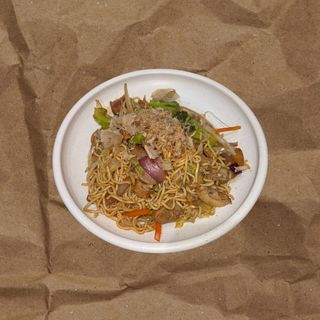 29. Yakisoba Con Pato