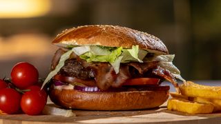 Super Boss z frytkami 200g