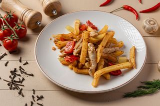 Фри с курицей (300г)