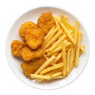 Nuggets pollo con papas y bebida