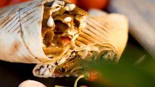 Średni rollo kebab z wołowiną