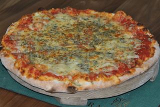 Pizza Quattro formaggio