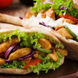 3 pita + 3 refresco lata