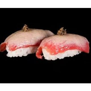 7. Nigiri De Atún Flameado (2 Pzs.)