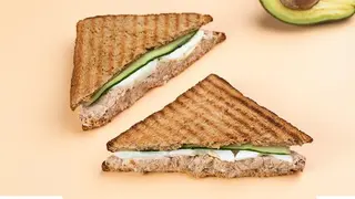 Tuna and avocado club - 603 Kcal